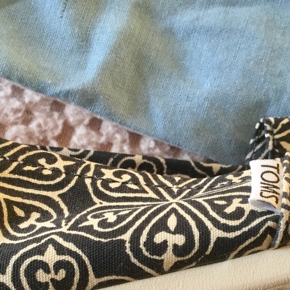 TOMS swirl design navy classic women’s shoes - Picture 7 of 8